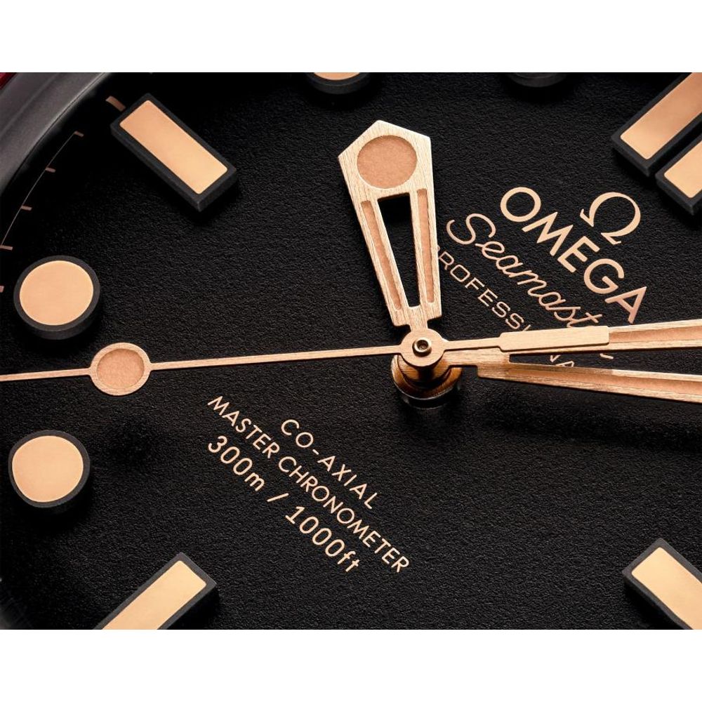 Omegg_a Seamaster Diver 300M Automatic copper