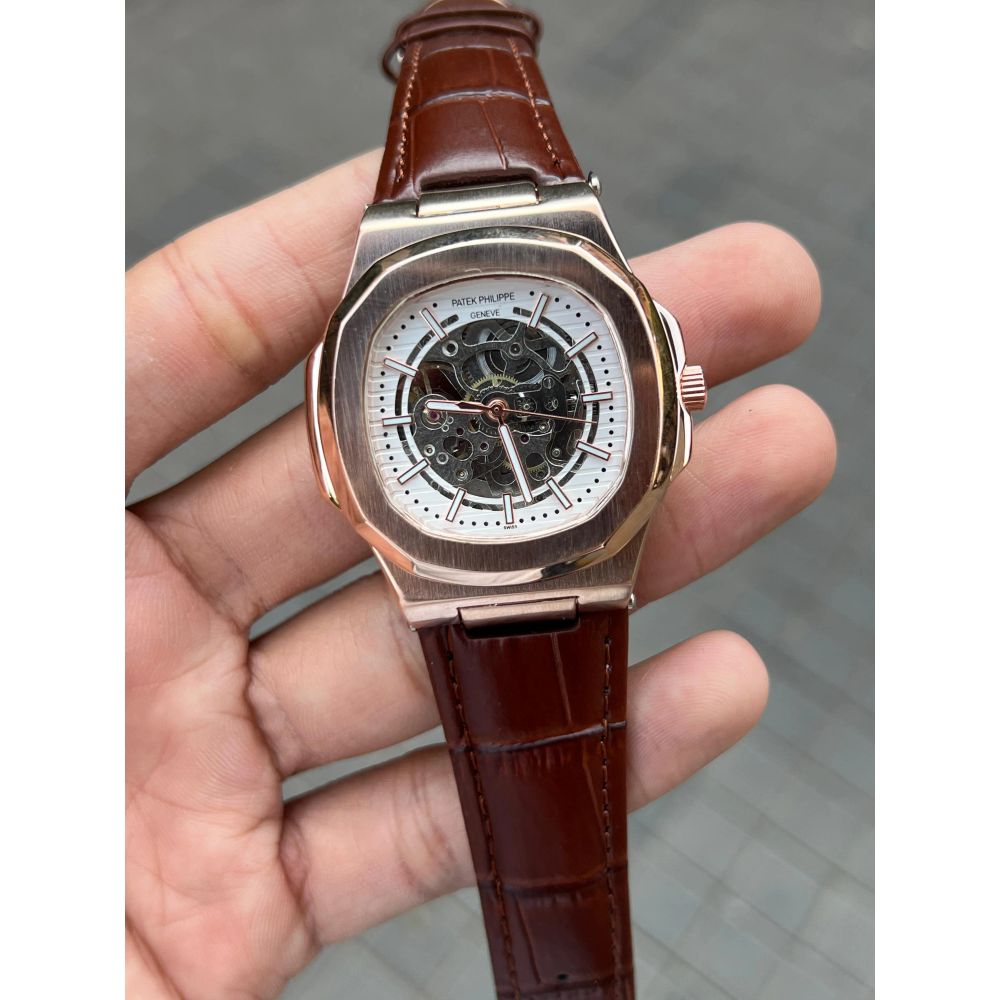Pate k Phillipe Nautilus Leather Automatic ✓