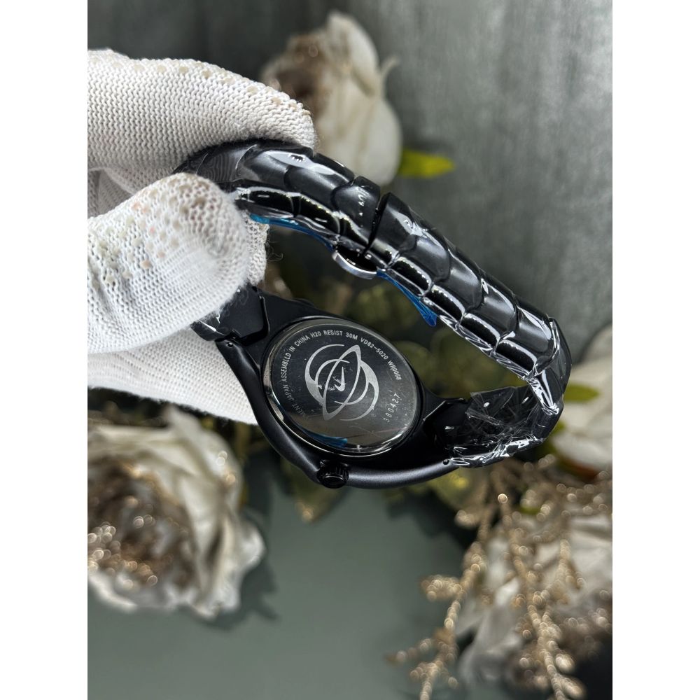 Nik e All Black Metal Premium Quartz Watch