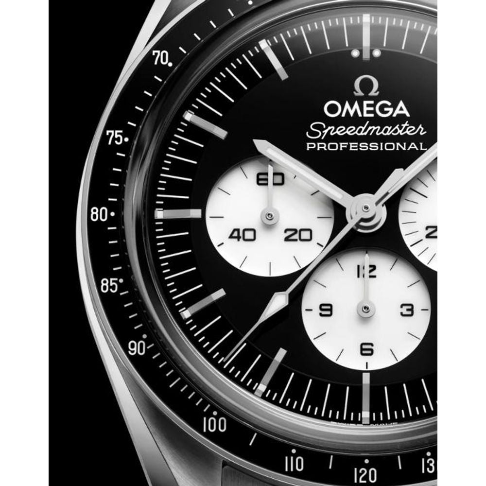 Omegha Speedmaster Moonwatch Professional silver Black white chronograph