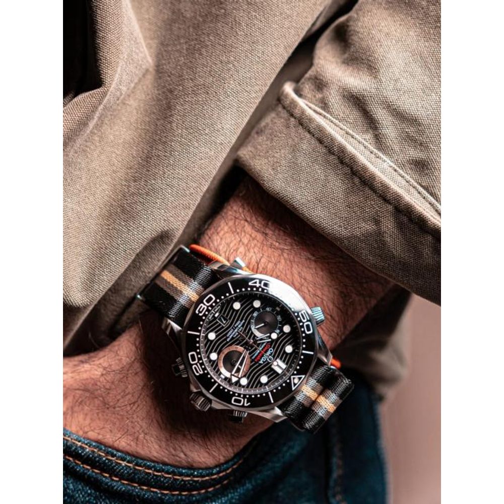 Omegha Seamaster Diver 300M Chronograph 007 First Light