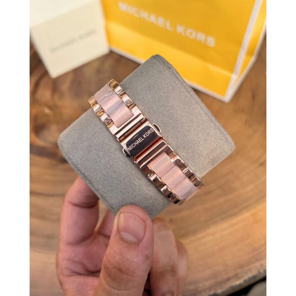 Michael_l Kors Bradshaw