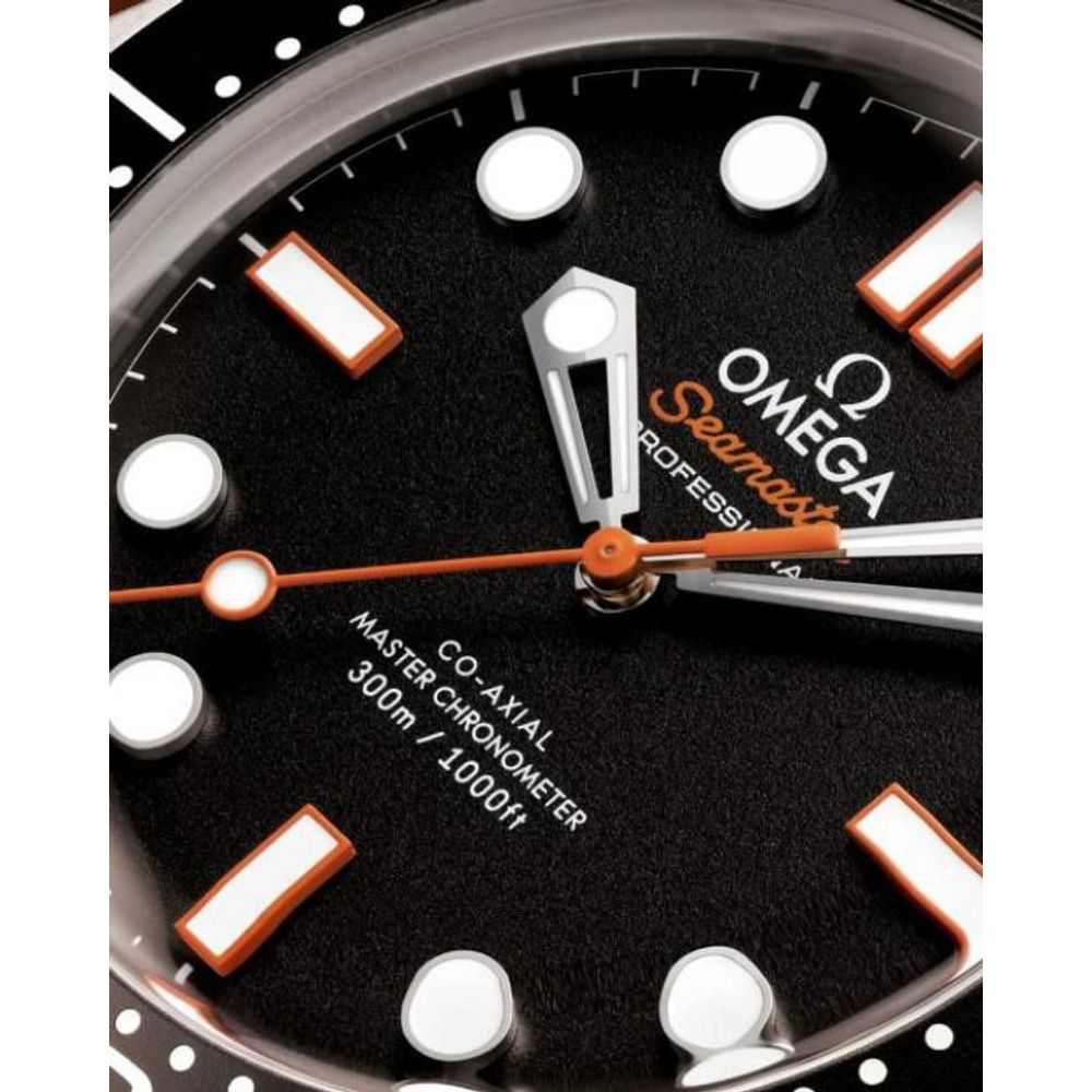 Omeg.seamaster co axial master chronometer hvy 3