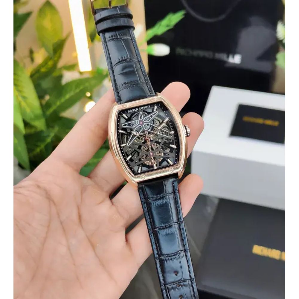 ROGER DUBUISWACH M-875