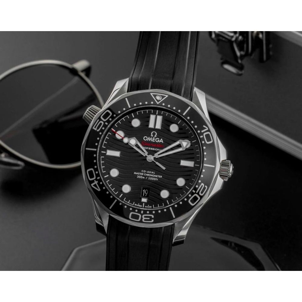 Omegg_a Seamaster Diver 300M Automatic Black-Silver-Black