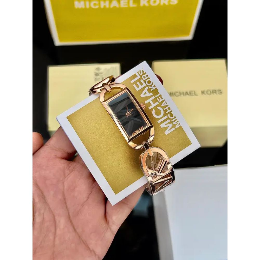 MICHEAL KORS WATCH M-579