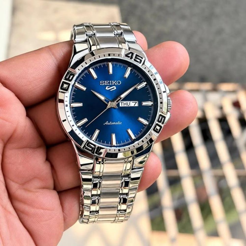 SEIKO 5 DAY DATE SWISS MOVEMENT 1188