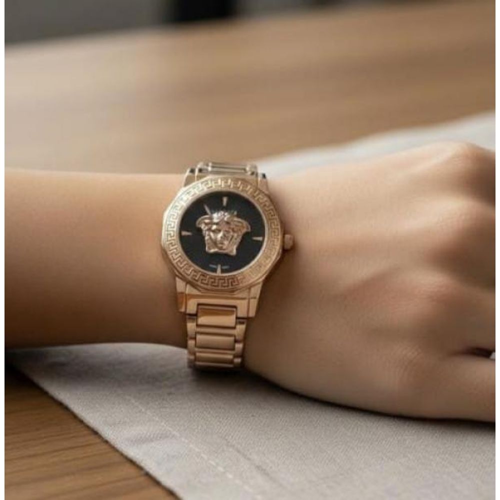 Versac_e Rose Black
