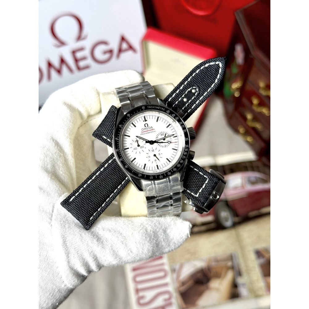 OMega Speedmaster Professional Moonwatch With Dual Strap