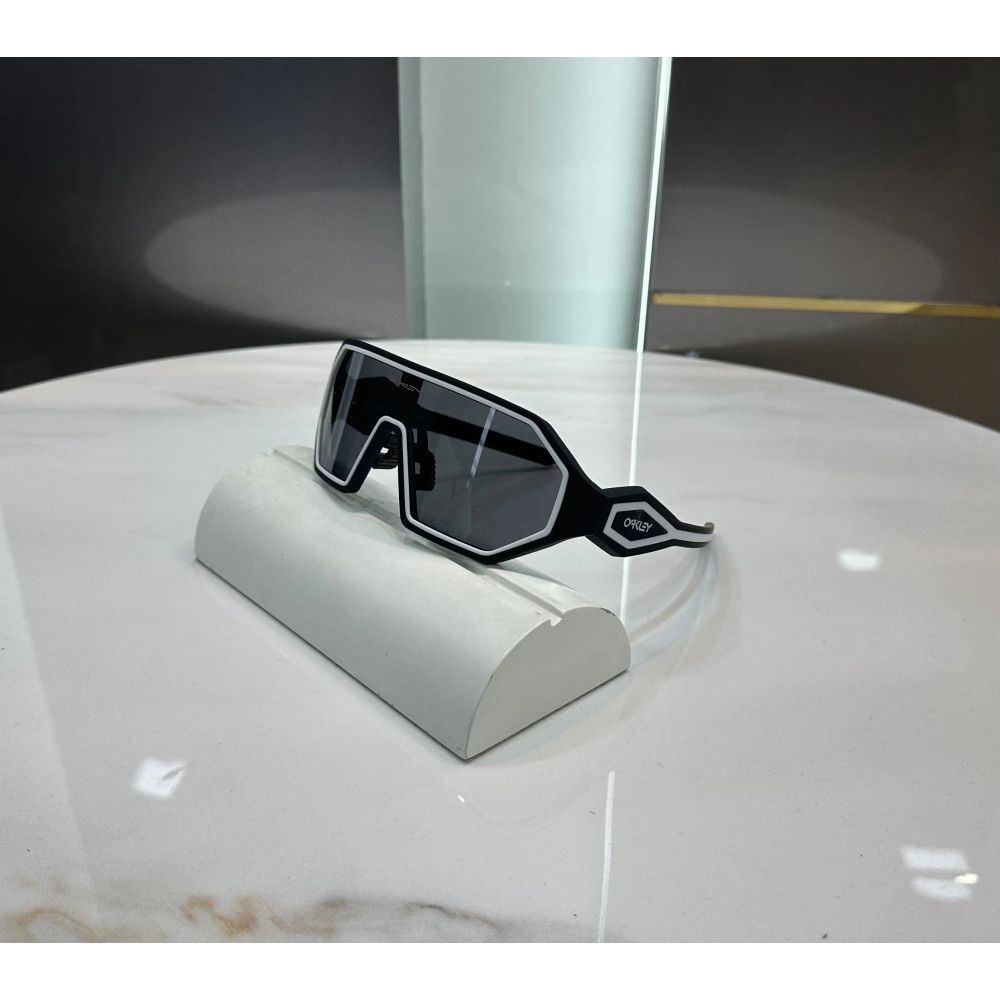 Oakle y All Black Premium Shades 606