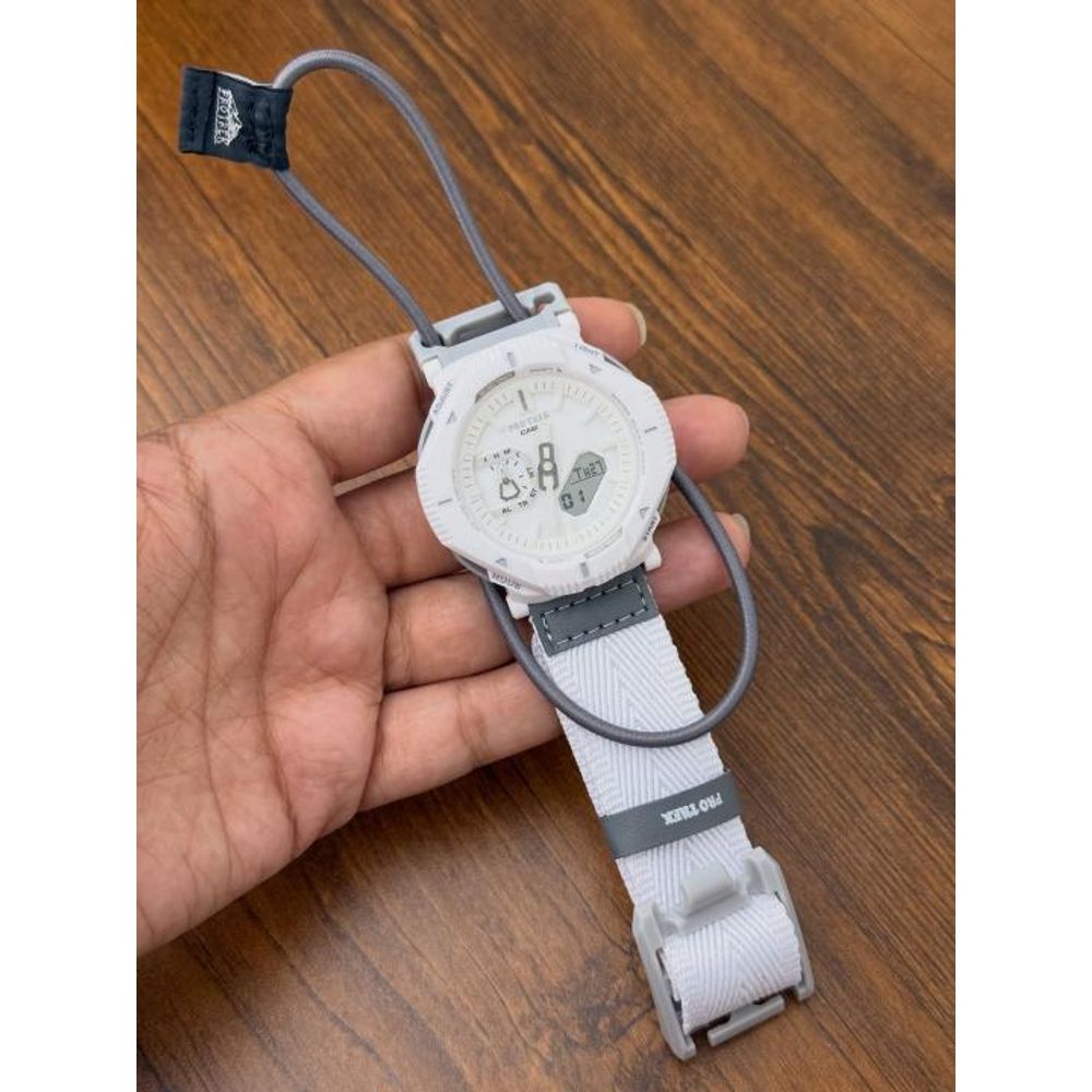 Casio Pro Trek PRJ-B001B-2 full white