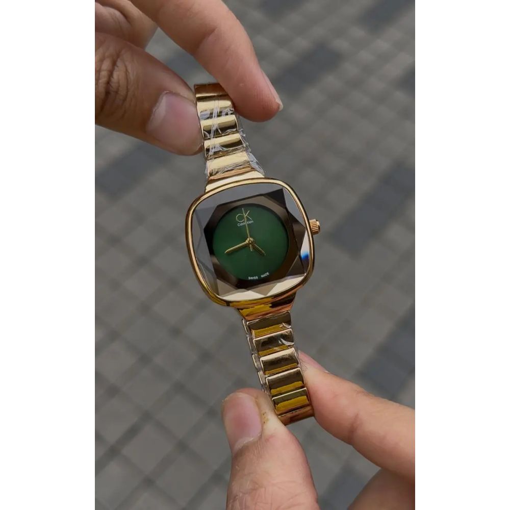 Calvin Klei n Women s Gold Green