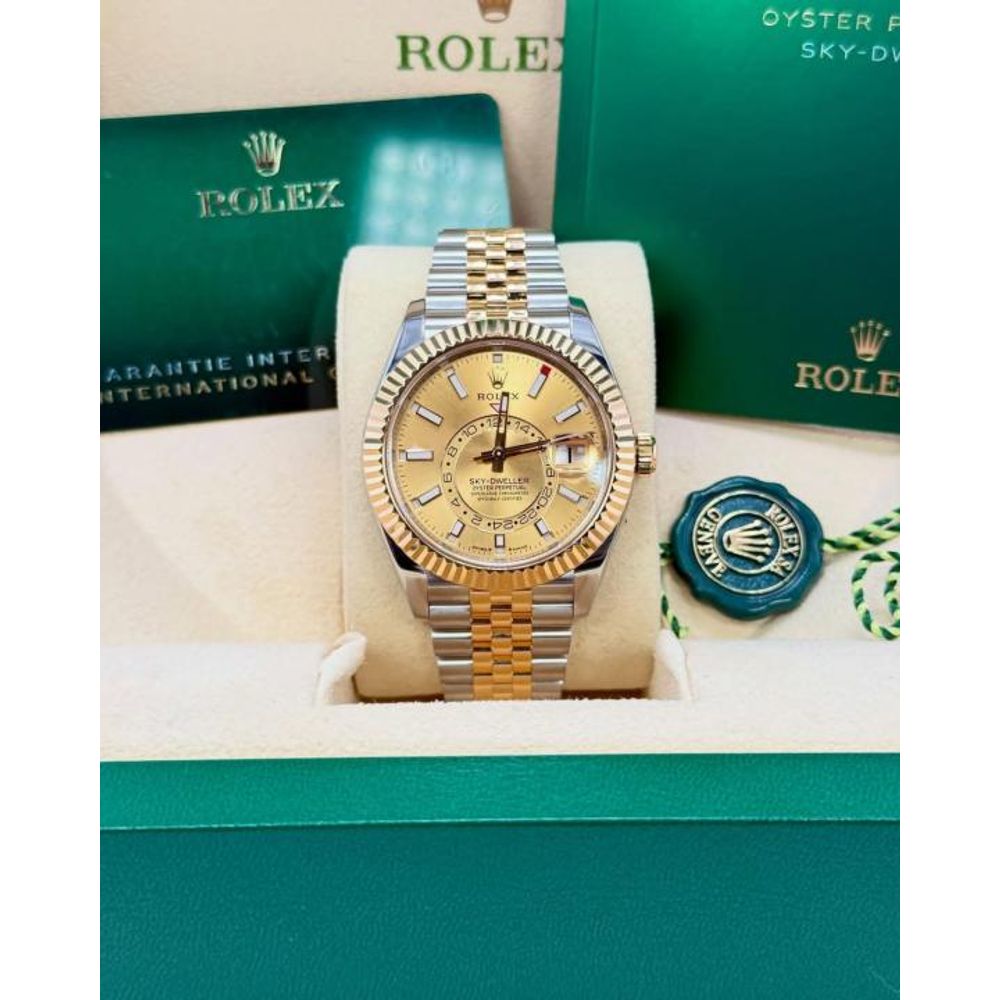 Rolee_x Oyster Perpetual Sky Dweller 2Ton-Gold-Gold