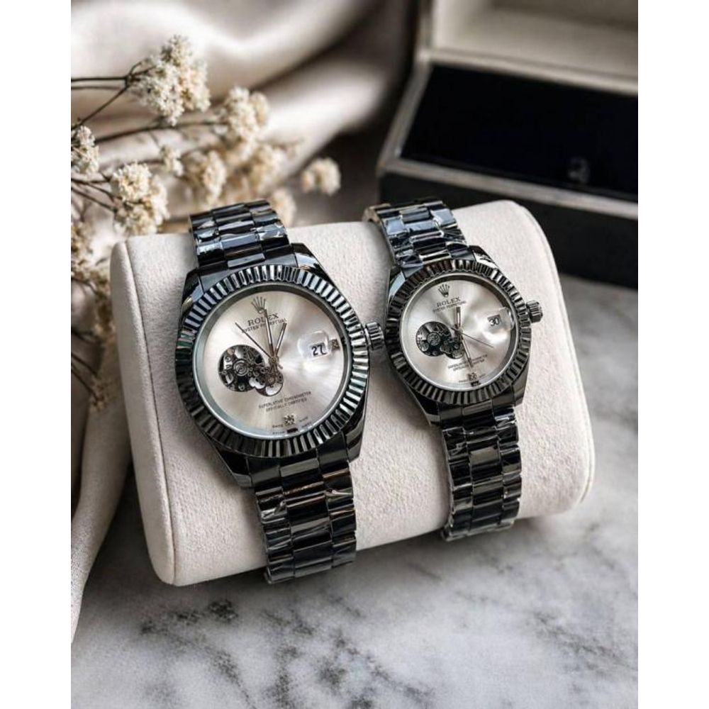 Role_ex Oyster Date Couple