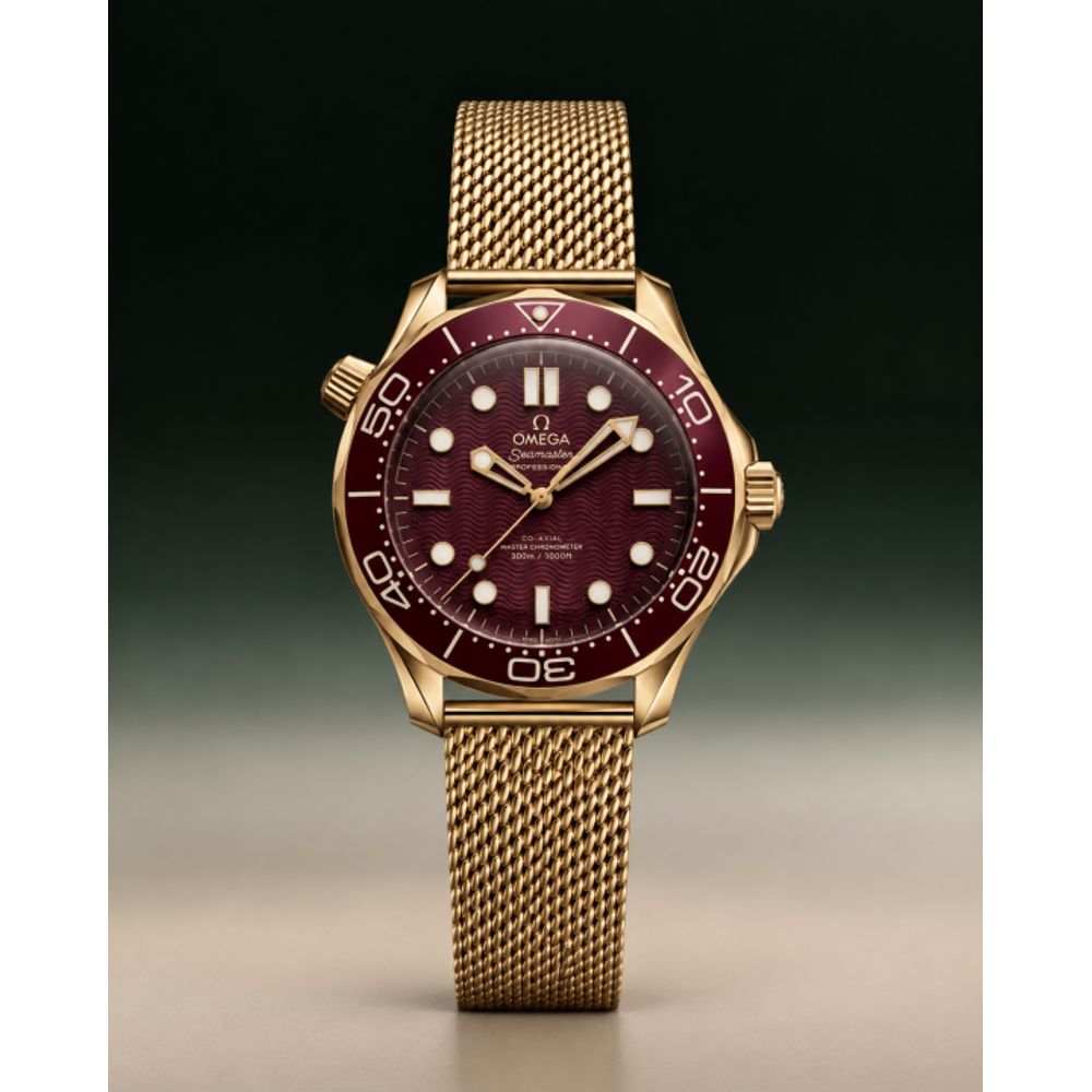 Omegha seamaster diver 300M automatic gold