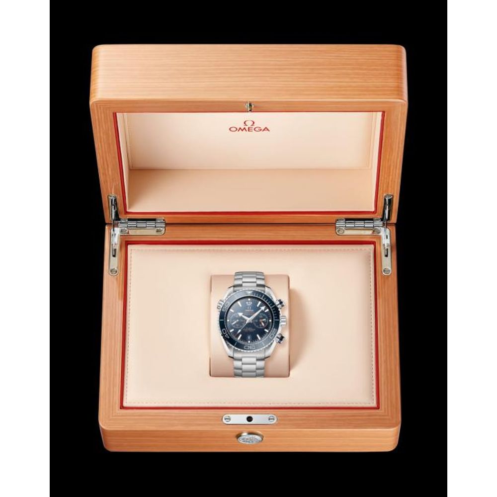 OMEGG_A Seamaster Planet Ocean 600M Co-Axial Chronograph plan silver Blue .