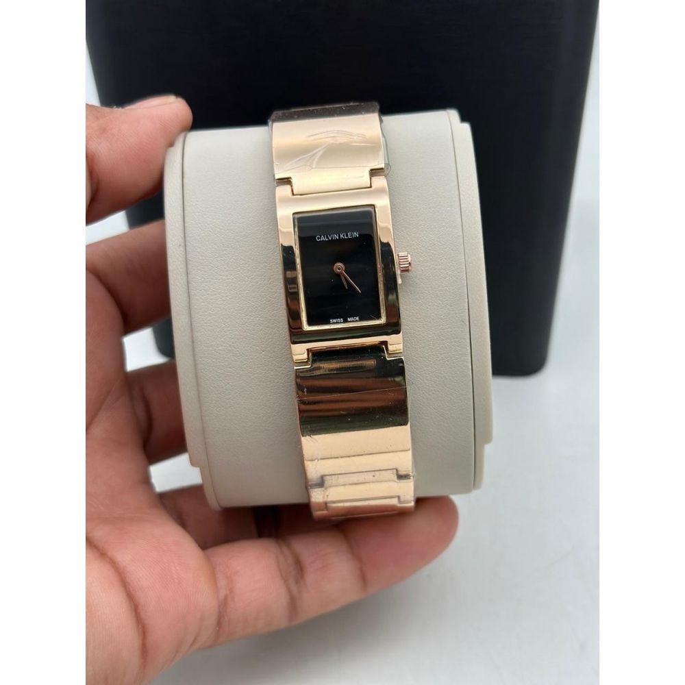 Calvin Klei n Rectangular Women s Rose Black