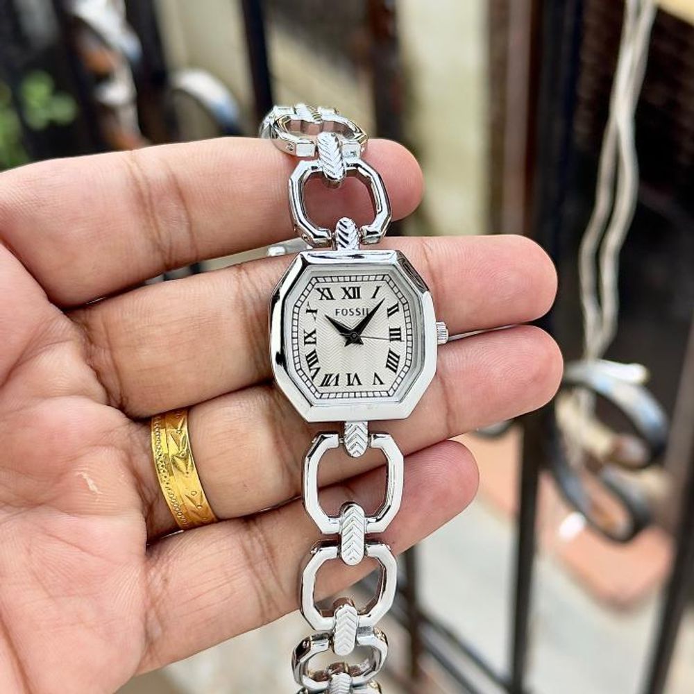 Fosil Harlow Silver..White
