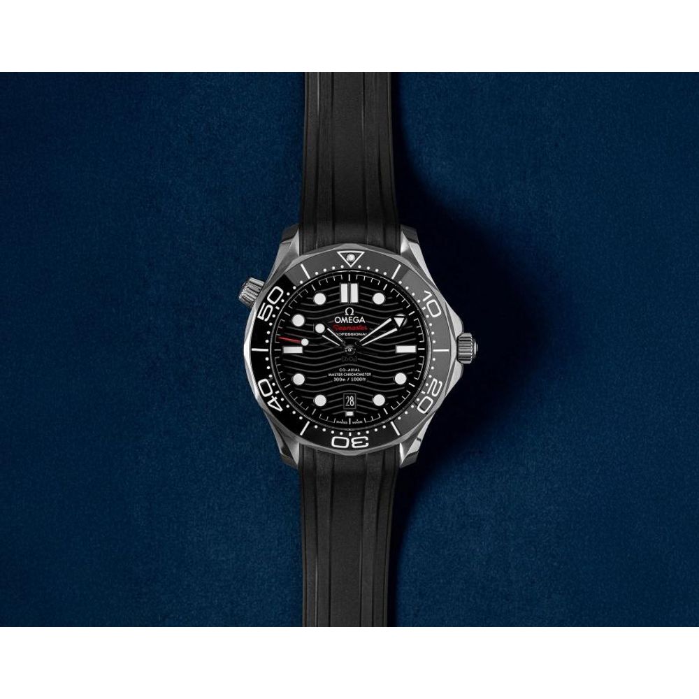 Omegg_a Seamaster Diver 300M Automatic Black-Silver-Black