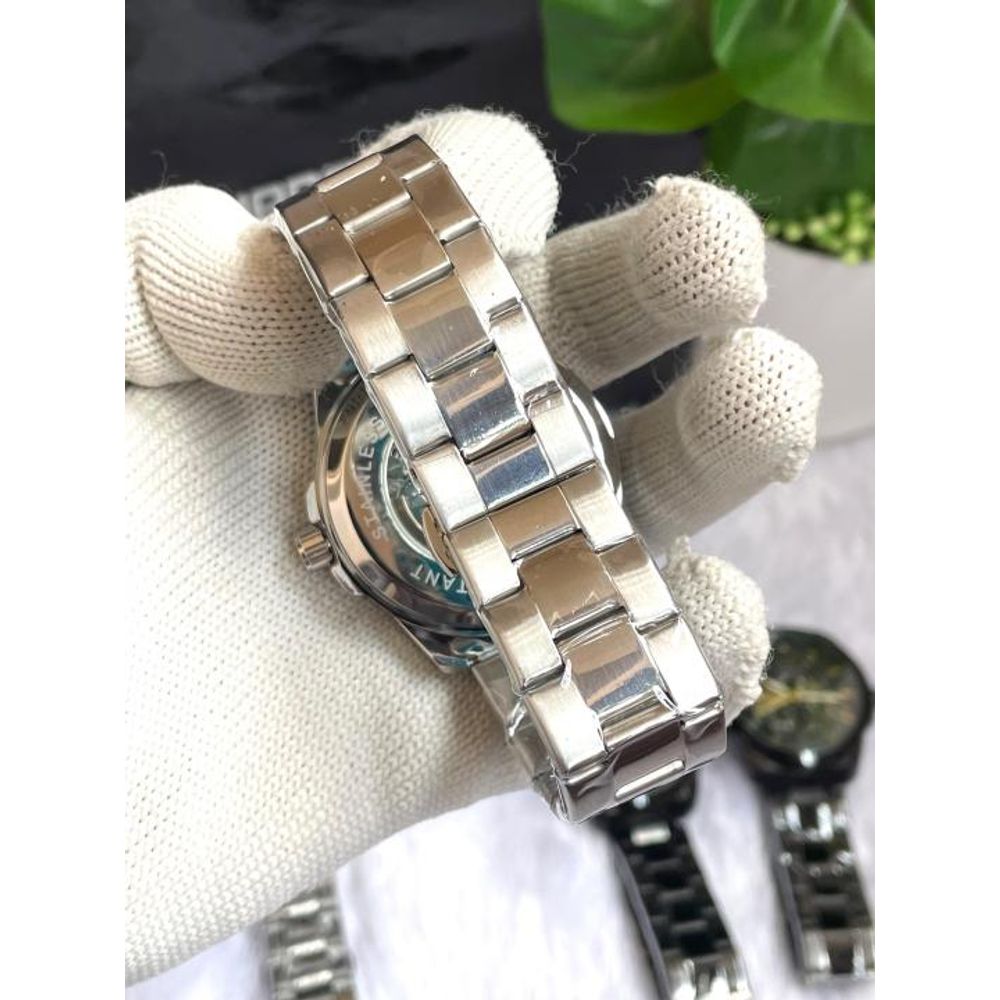 ARRWA%! EXCHAGE  HAMPTON AUTOMATIC SILVER WHITE AT455