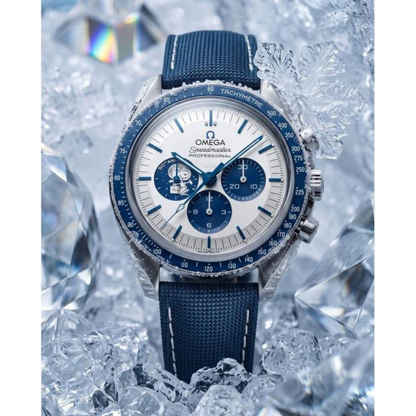Omegg_a Speedmaster Silver Snoopy