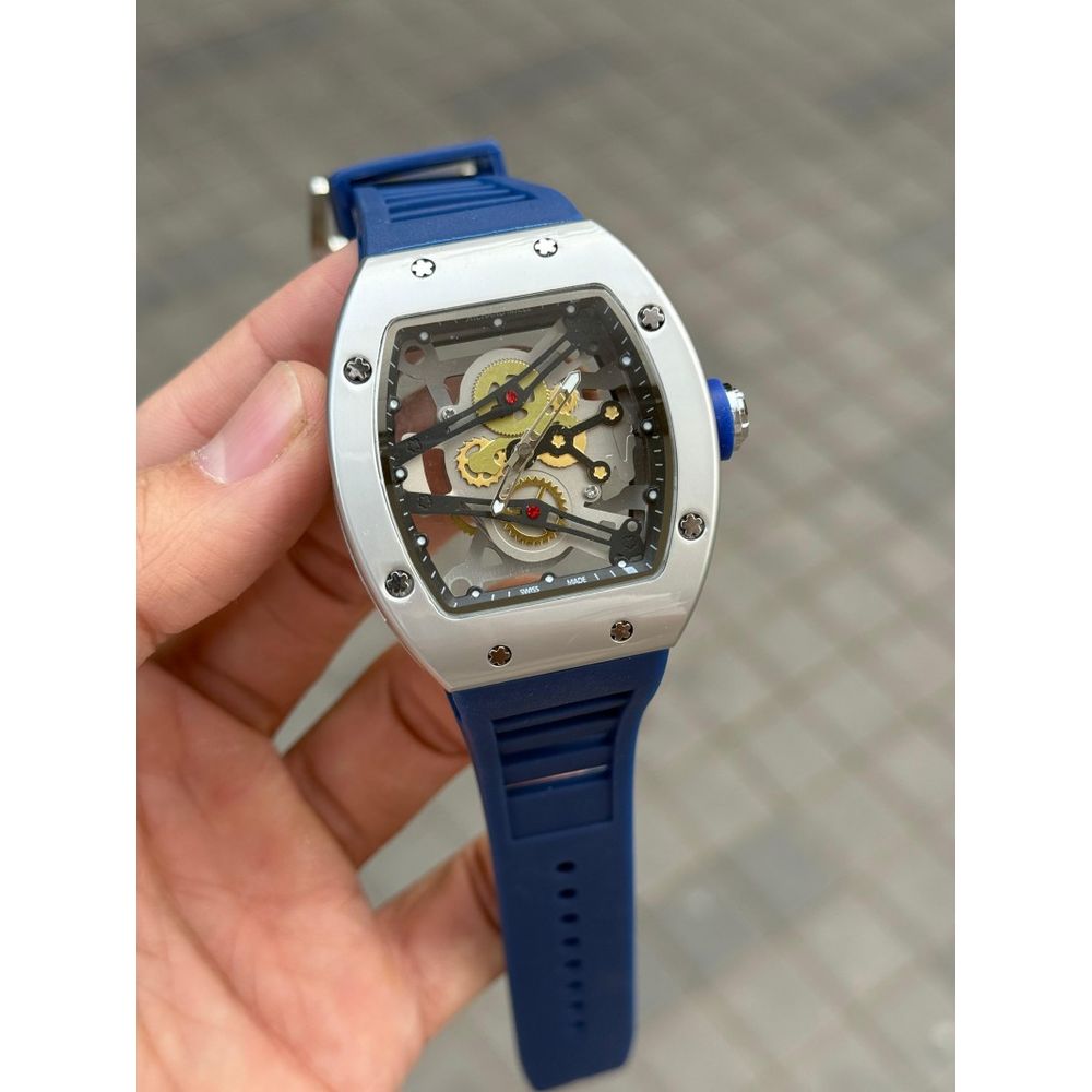 Richard Mill e Transparent Silicone Blue