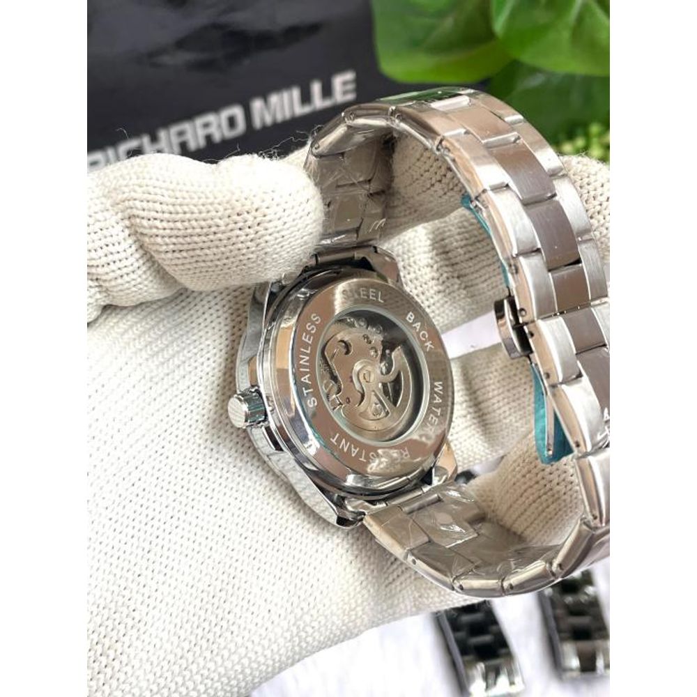 ARRWA%! EXCHAGE  HAMPTON AUTOMATIC SILVER WHITE AT455