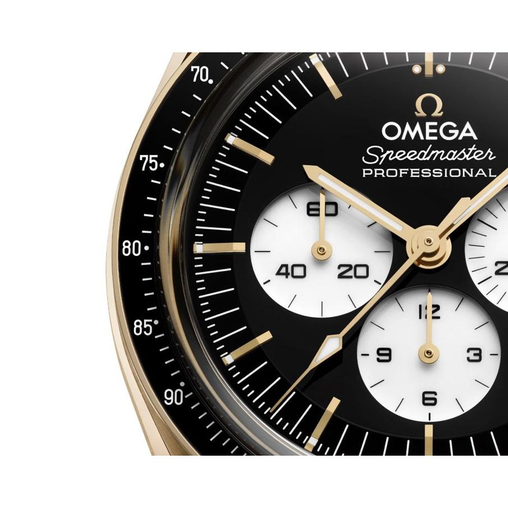 Omegha Speedmaster Moonwatch Professional Co-Axial Master Chronometer Chronograph gold black
