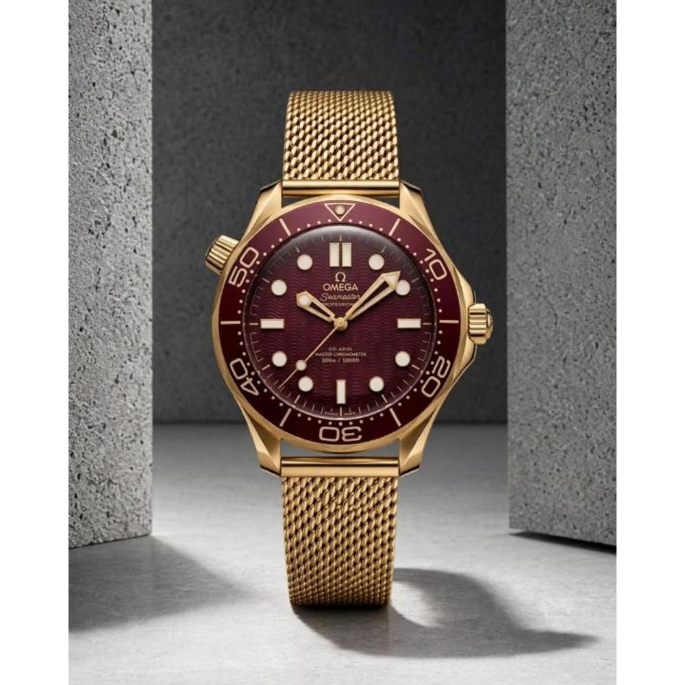 Omegg_a seamaster diver 300M automatic gold