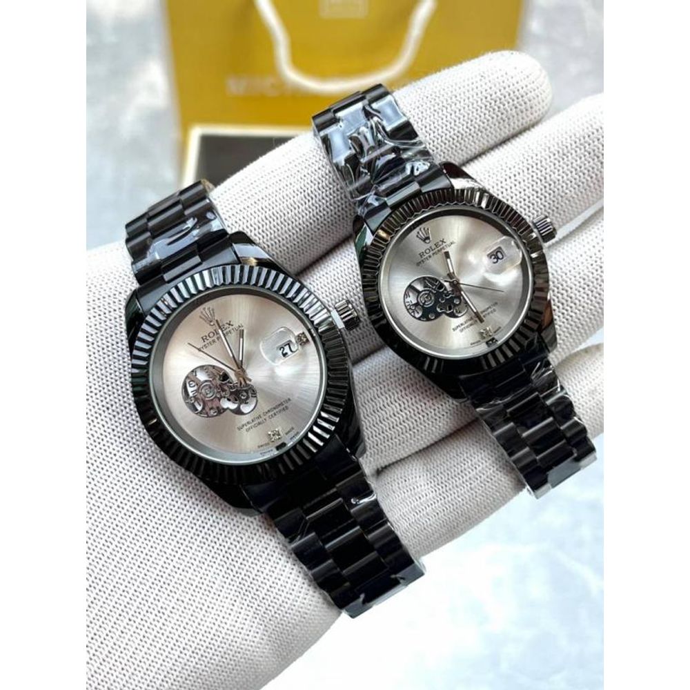 Role_ex Oyster Date Couple
