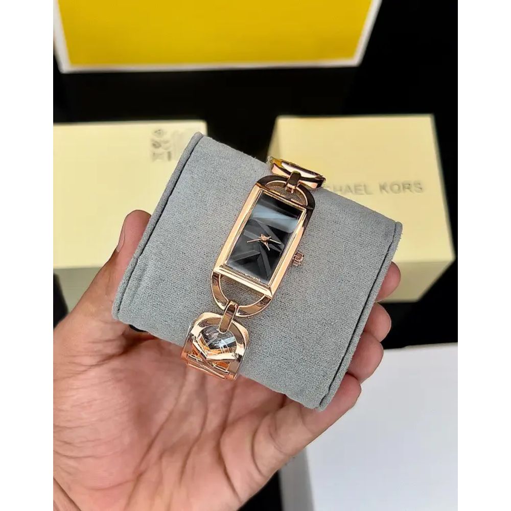 MICHEAL KORS WATCH M-579