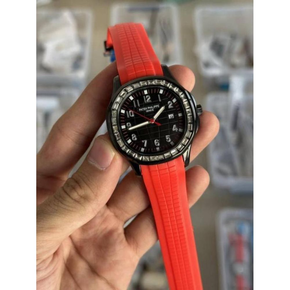 Patek Philipp Quartz Nautilus Red Black