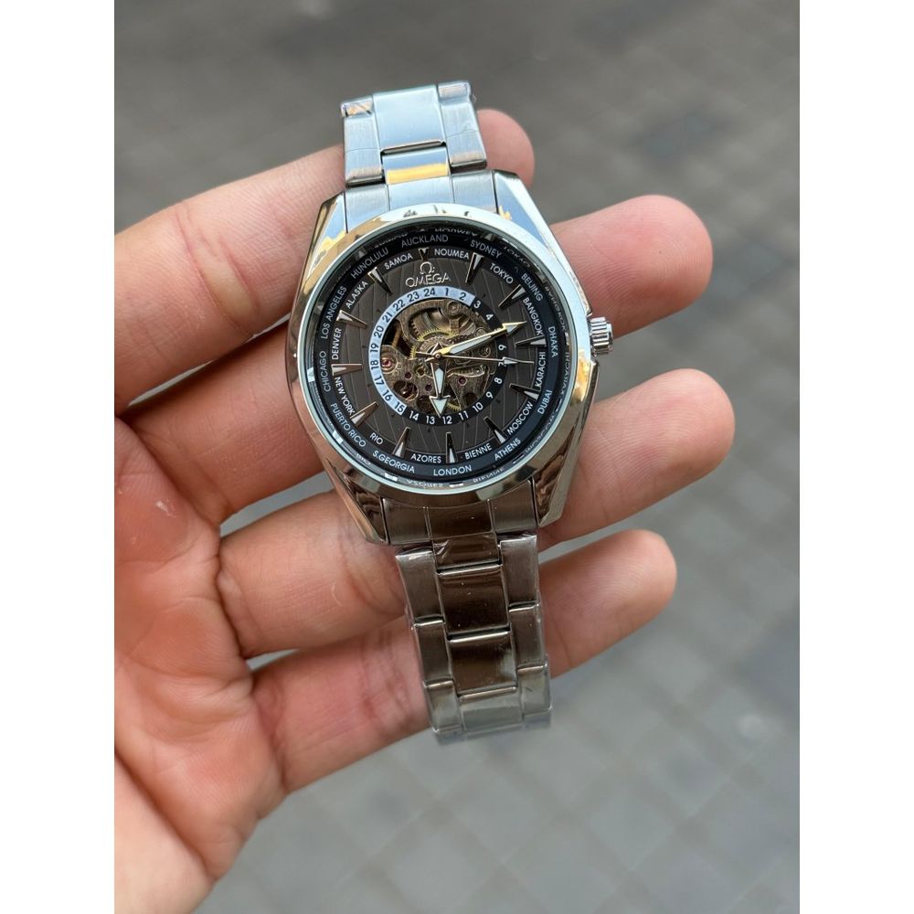 Omeg a Sea Master Aqua Terra World Timer Automatic Silver Black Stainless Steel