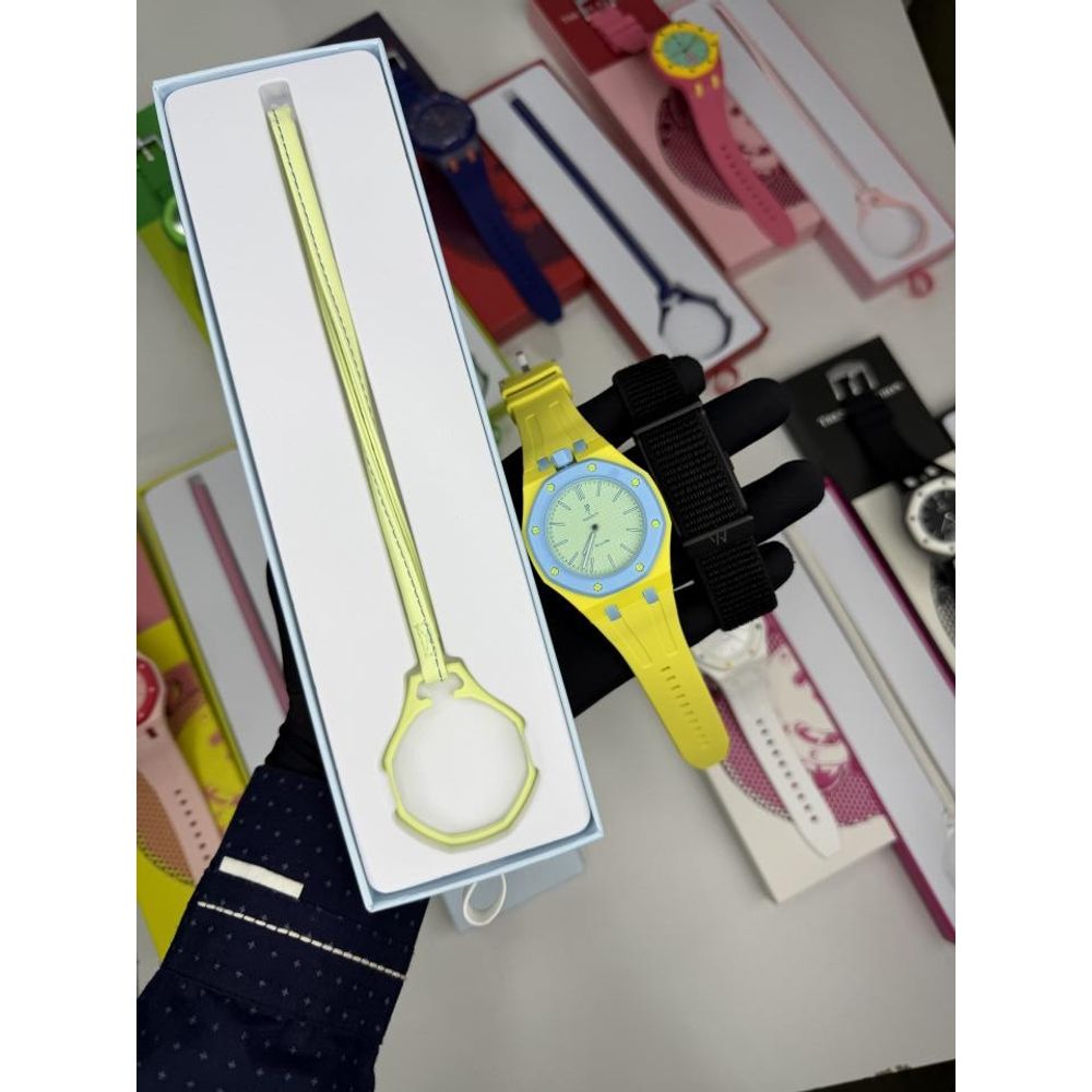 WOOP FITNESS BAND  AP POP WITH BOX AND SILICON BELT AND POP BELT