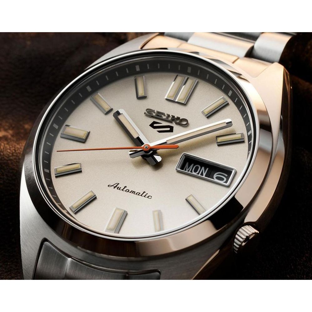 Seiko_o 5 Sports SNXS Automatic silver Gray
