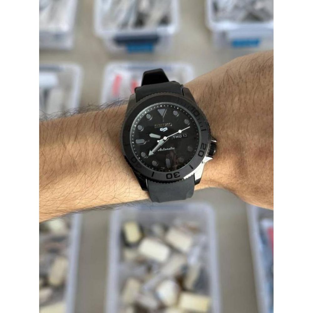 Seiko 5 Sports Swift Movement Quartz