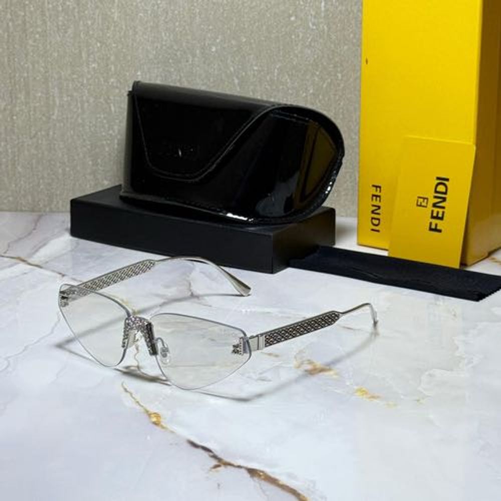 FENDY SUNGLAS