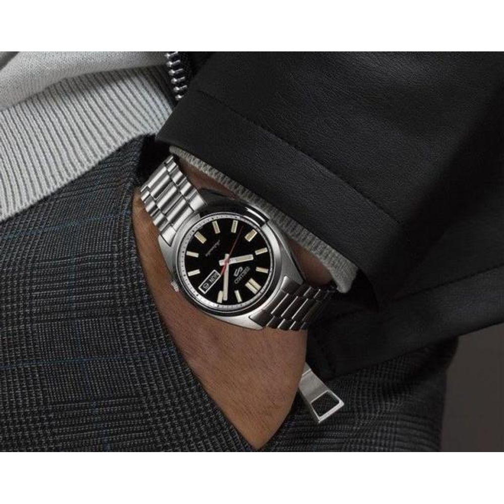 Seiko_o 5 Sports SNXS Automatic silver Black