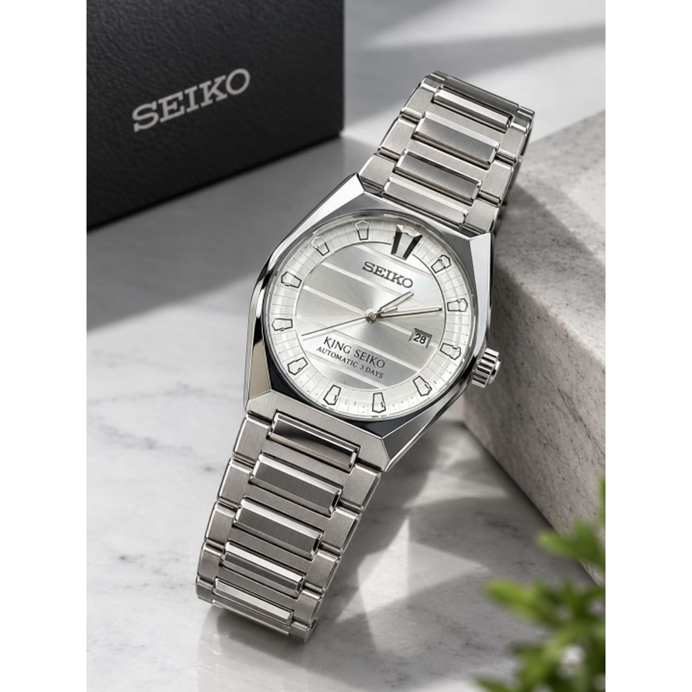 SEIKO KING VANAC QUARTZ MENS 1027