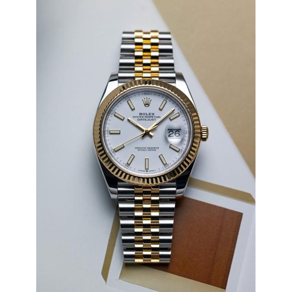 Rolee_x Oyster Perpetual Date Just 2Ton-Gold-White
