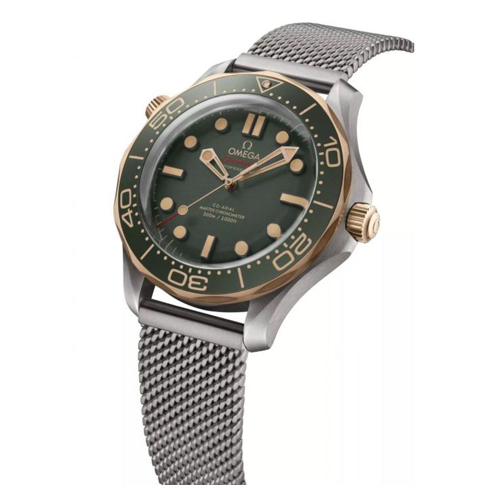 Omegha seamaster diver 300M automatic silver green