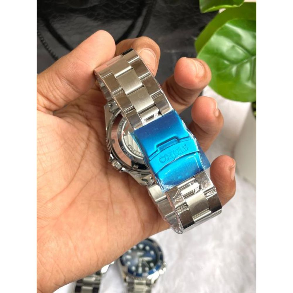 Seiko 5 Sports Day Date Open Back Silver Red Blue AT458