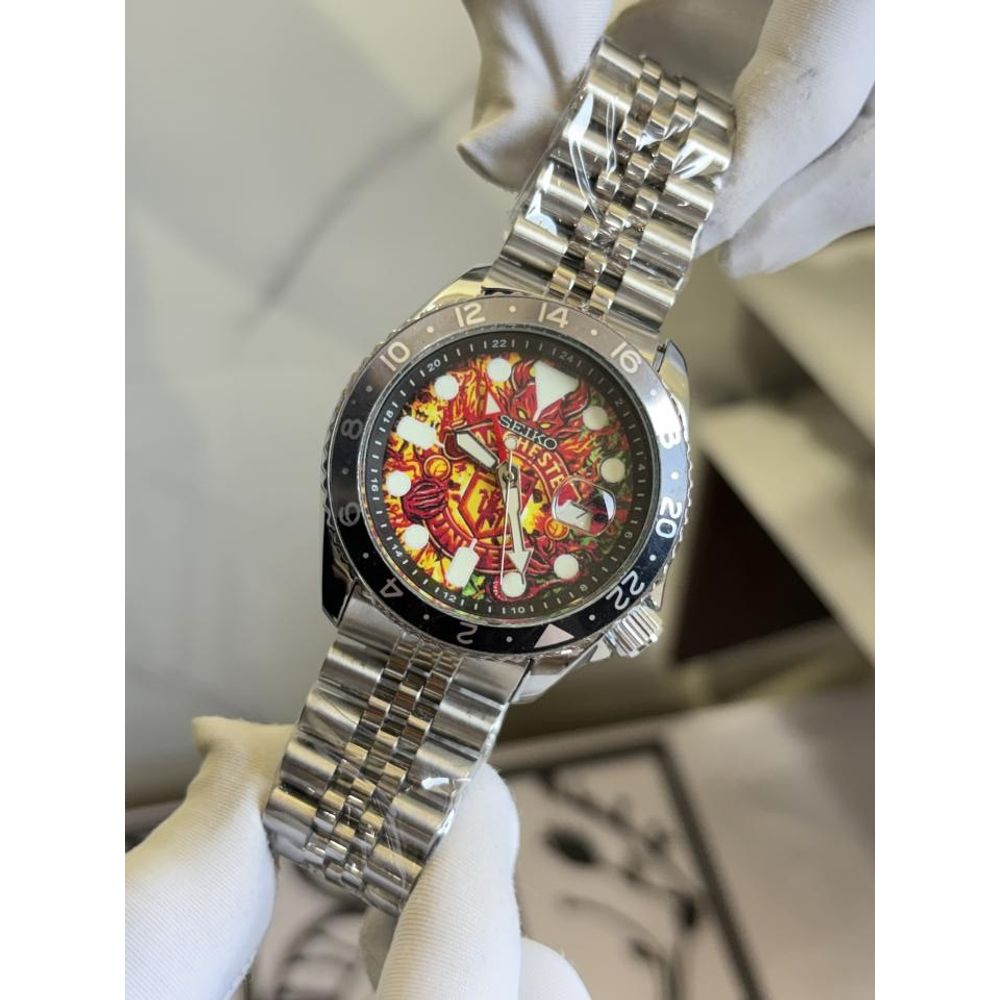 SEIKO THE RED DEVIL CONCEPT BESPOKE CREATION AUTOMATIC 1081