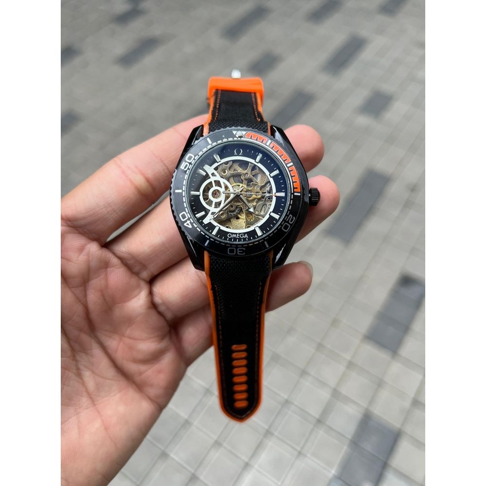 Omeg a Speedmaster Automatic