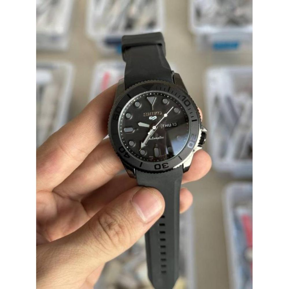 Seiko 5 Sports Swift Movement Quartz