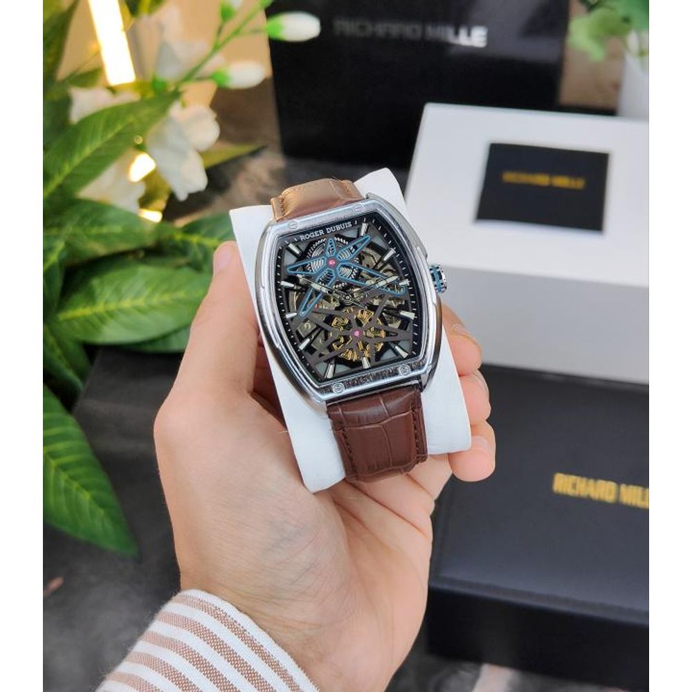 ROGER DUBUISWACH M-853