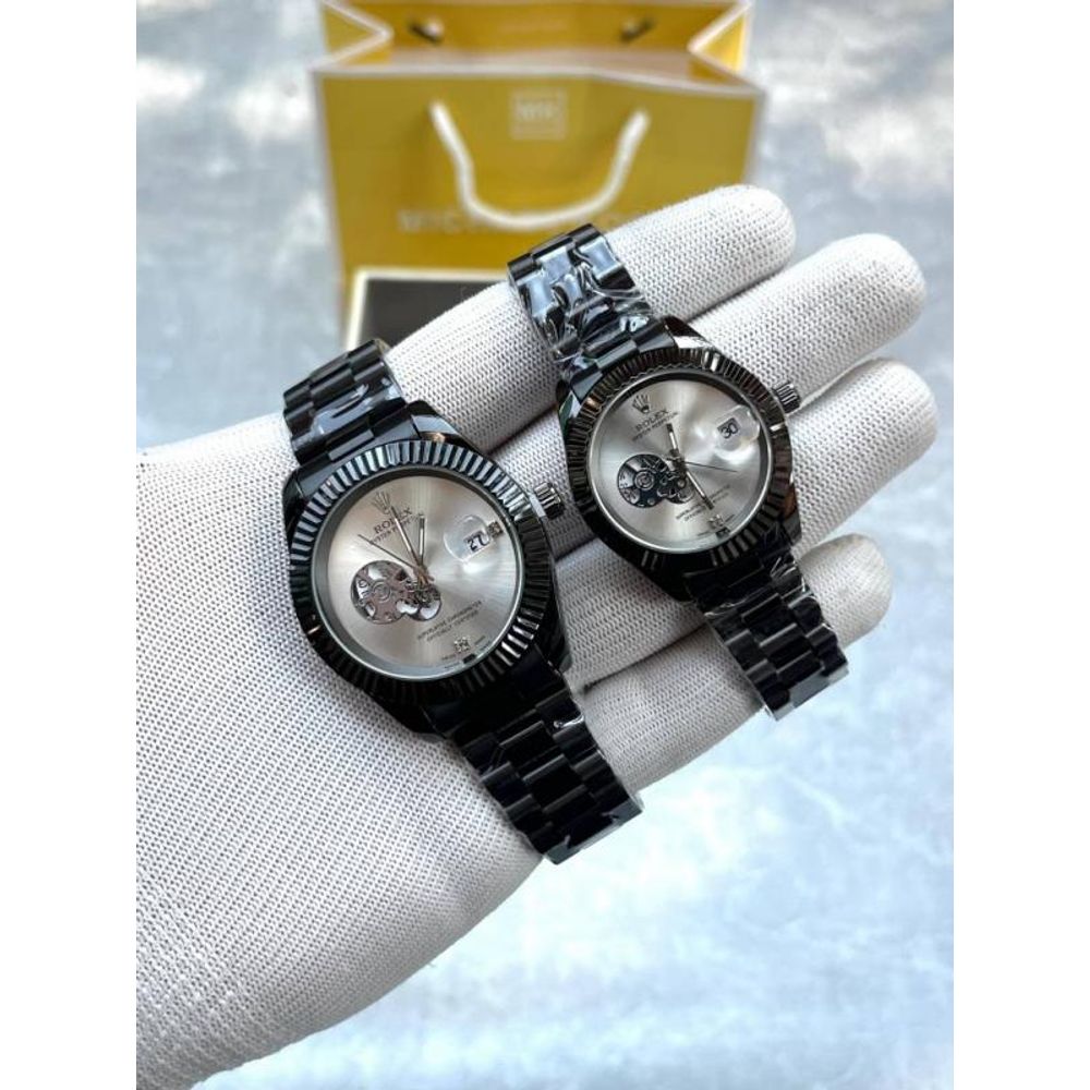 Role_ex Oyster Date Couple