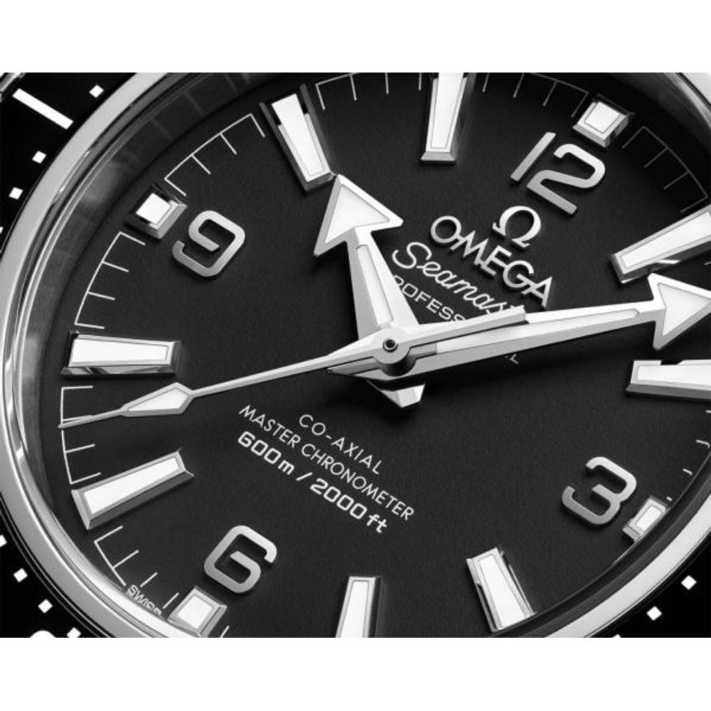 Omegg_a Seamaster Planet Ocean 600M Co-Axial Master Chronometer black blue