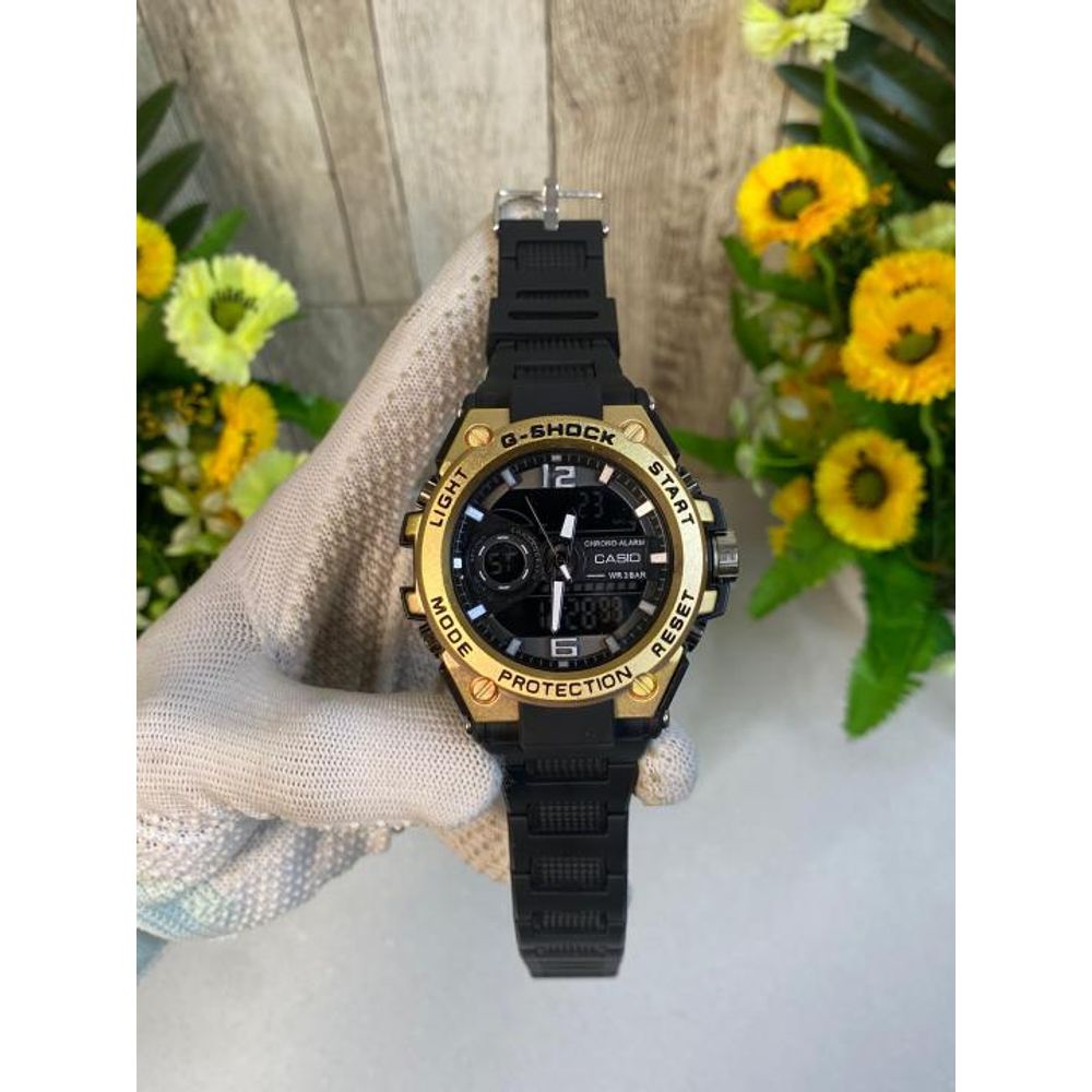 G SHOCK MENSWACH GOLD BLACK COLOUR