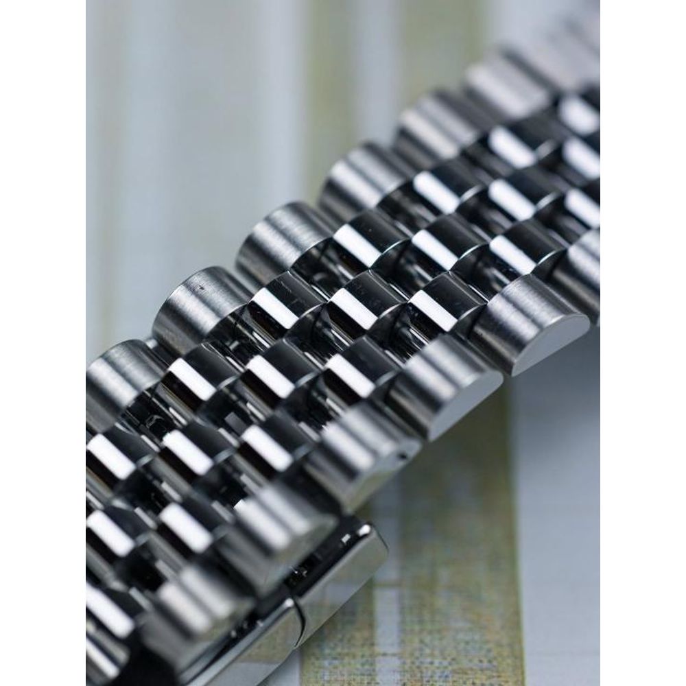 Rolee_x Oyst uuer Perpetual Date Just Silver-Black